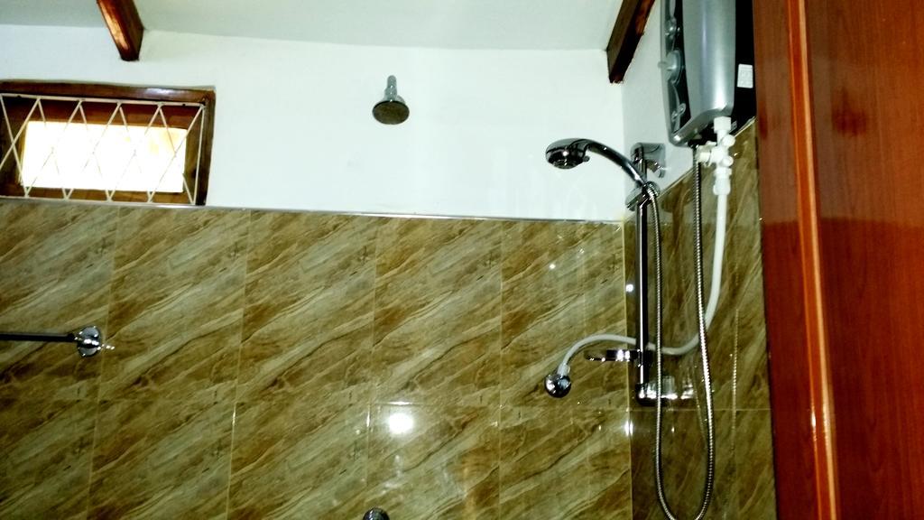 Nethmi Homestay Σιγκιρίγια Εξωτερικό φωτογραφία